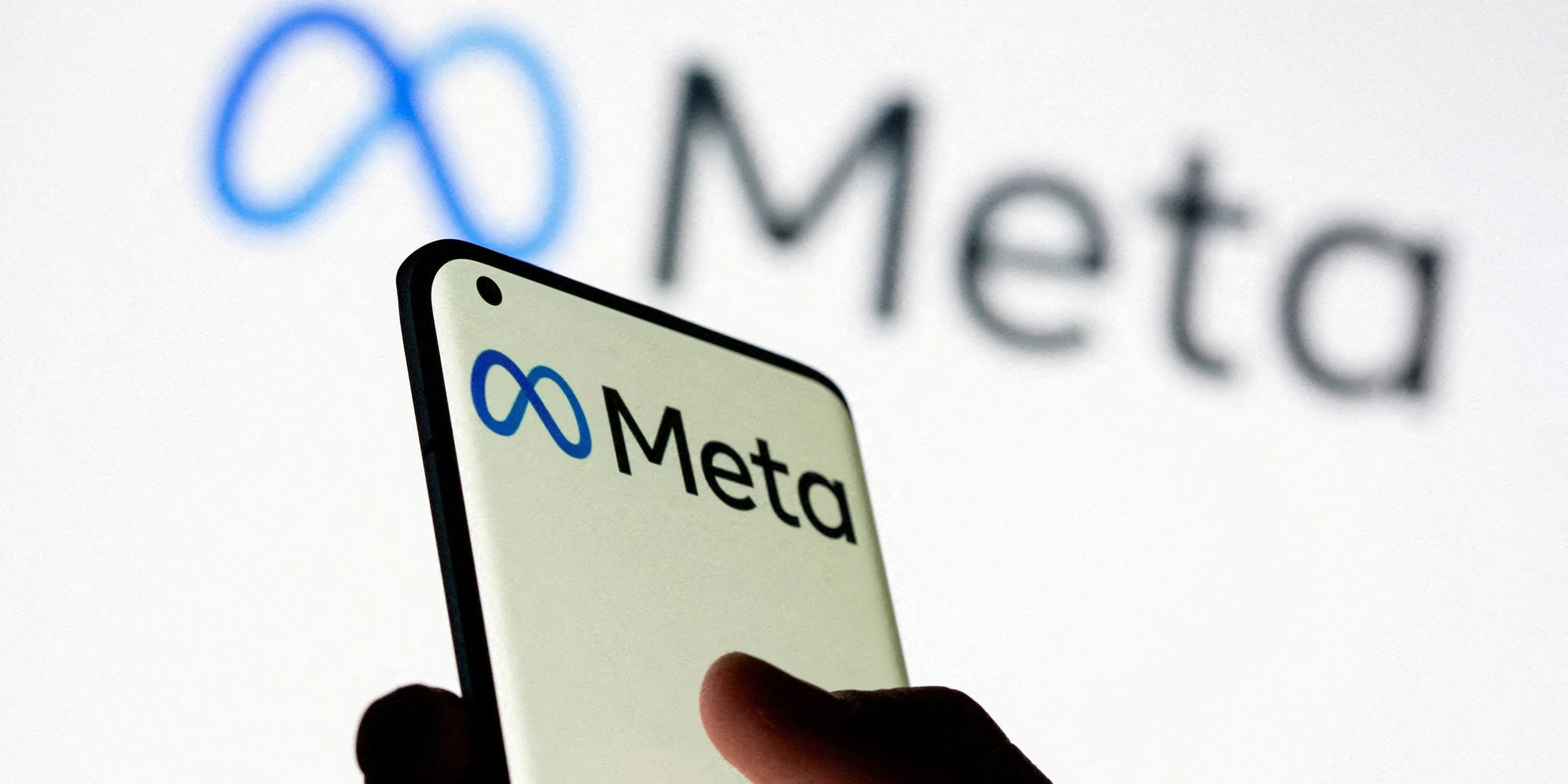 Smartphone mit dem Logo von Meta