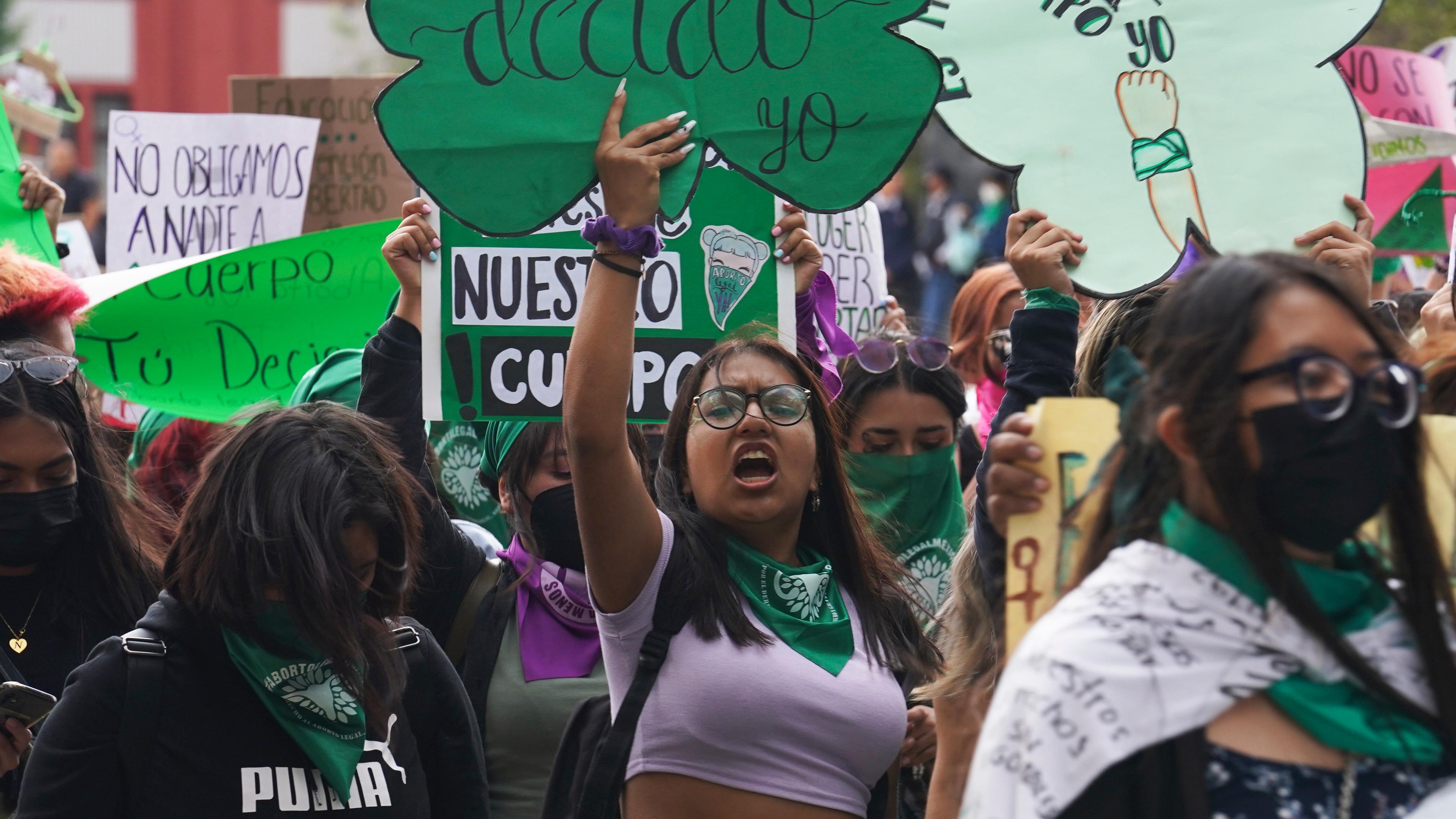 Frauen in Mexiko protestieren am Internationalen Aktionstag für das Recht auf sichere Abtreibung.