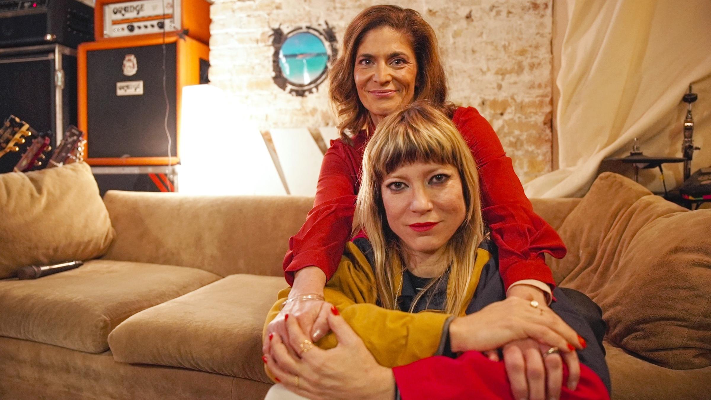 Katty Salié und die Sängerin Mieze von der Band MiA