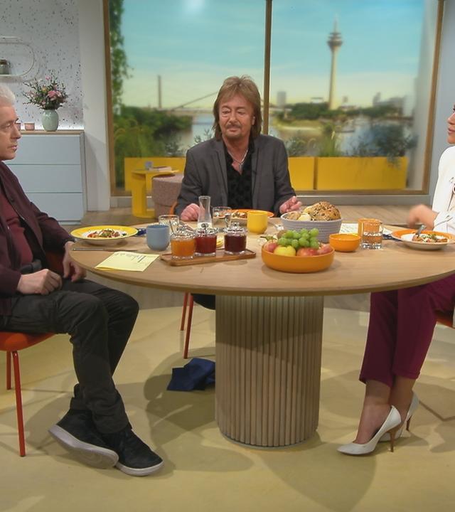 Michael Mittermeier und Chris Norman zu Gast bei Nadine Krüger am "Volle Kanne"-Frühstückstisch