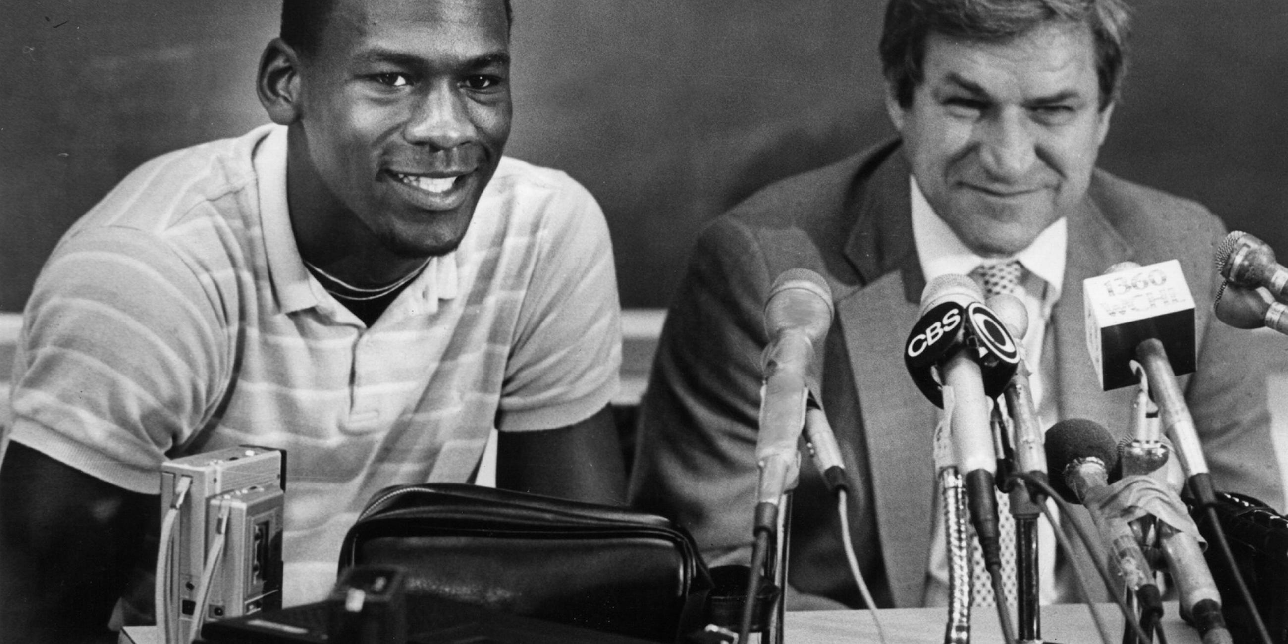 Michael Jordan wird im Draft 1984 an dritter Stelle ausgewählt.