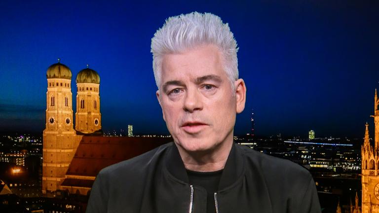 Comedian und Amerikanist Michael Mittermeier bei Maybrit Illner