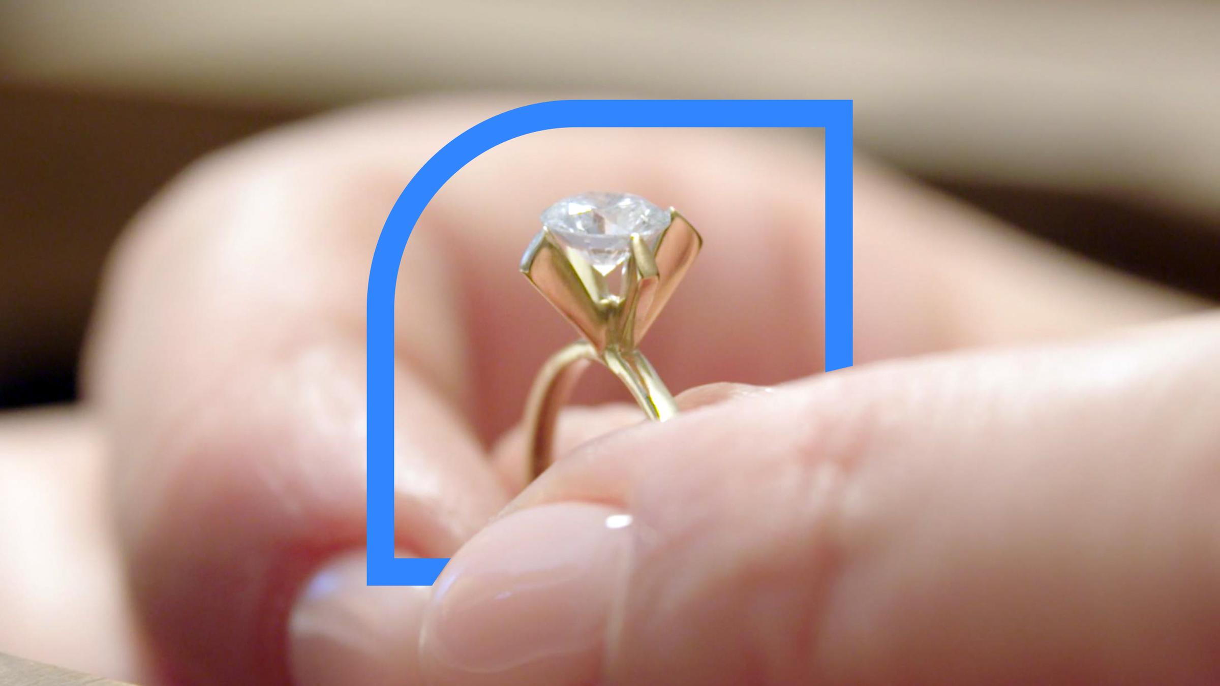 Ring mit synthetischem Diamant