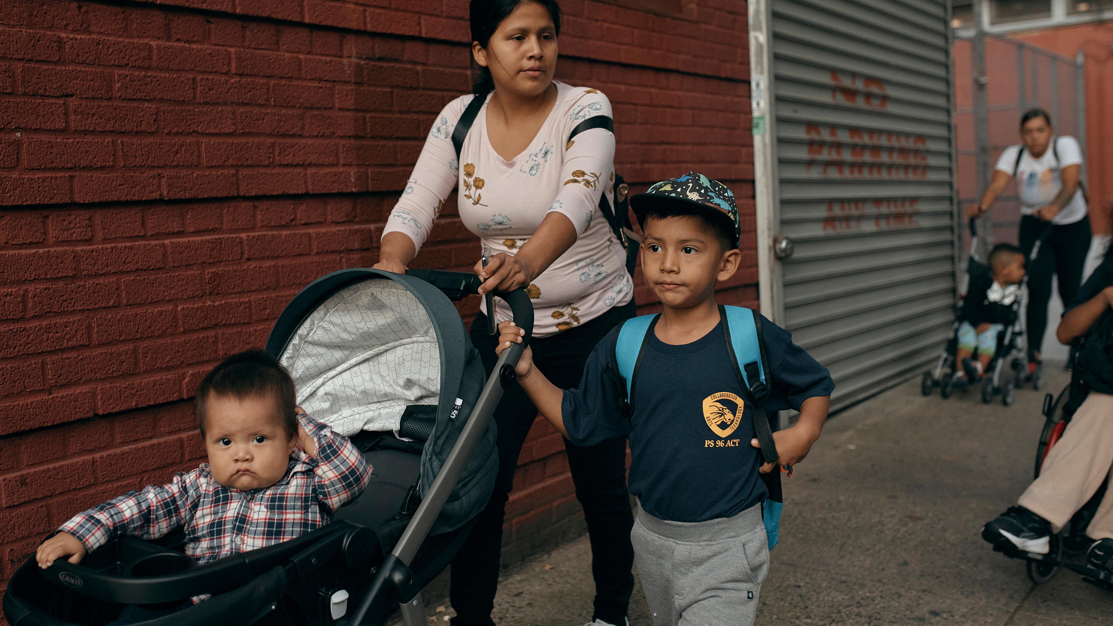 USA, New York: Eine Migranten-Familie in New York 