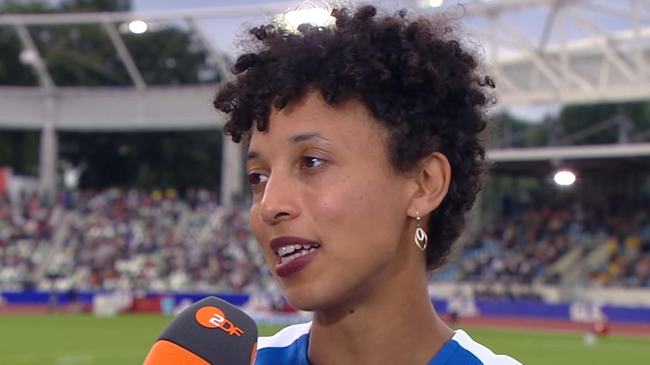 Weitspringerin Malaika Mihambo im ZDF-Interview nach dem Gewinn der deutschen Meisterschaft