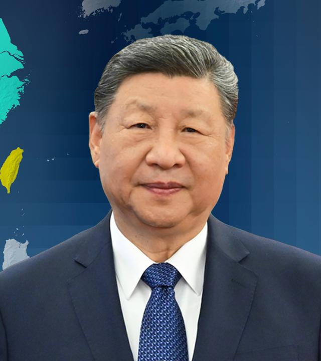 der chinesische Präsident Xi Jinping vor einer Karte von China und Taiwan