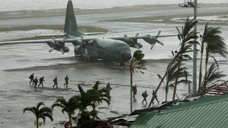 Militärflugzeug
