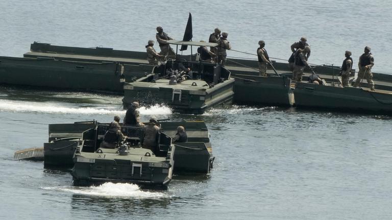 Soldaten der US-Armee nehmen an einem Fluss nahe der Grenze zu Nordkorea an der Militärübung «Ulchi Freedom Shield» teil. 