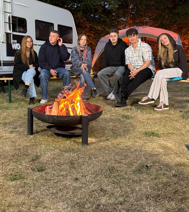 Alexa, Greta, Trang, Ole, Deniz und Robin