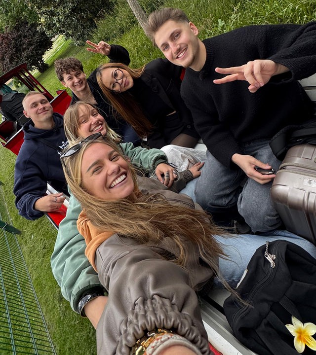 Alexa, Greta, Trang, Ole, Deniz und Robin