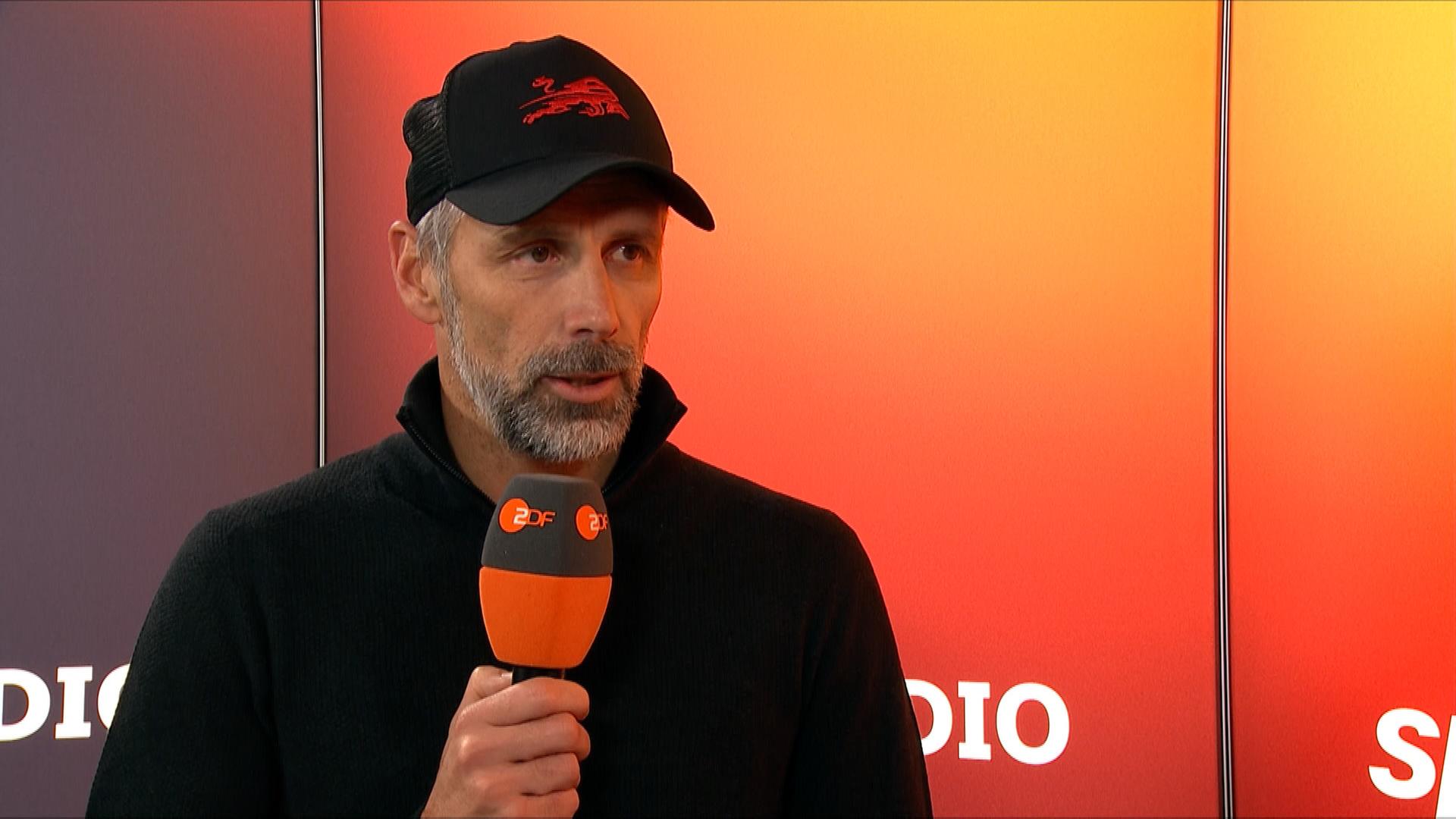 RB Leipzig Trainer Marco Rose im Gespräch mit dem ZDF am 09.11.24.
