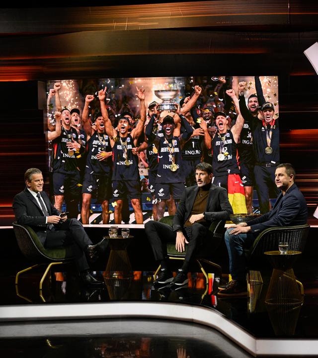 "Markus Lanz  - Das Jahr 2025" vom 17. Dezember: Markus Lanz, Alexander Mumbrú, Alan Ibrahimagic, Dennis Schröder (Schalte)