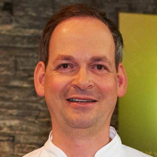 Die Moderatoren und Juroren der Küchenschlacht