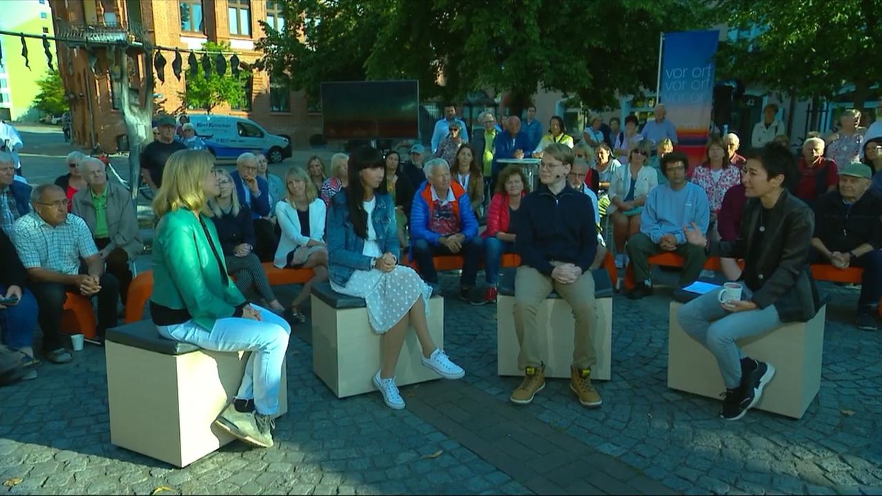 Zwischenfall In Live-Sendung: Störerin Im Zdf-Moma – EBRC