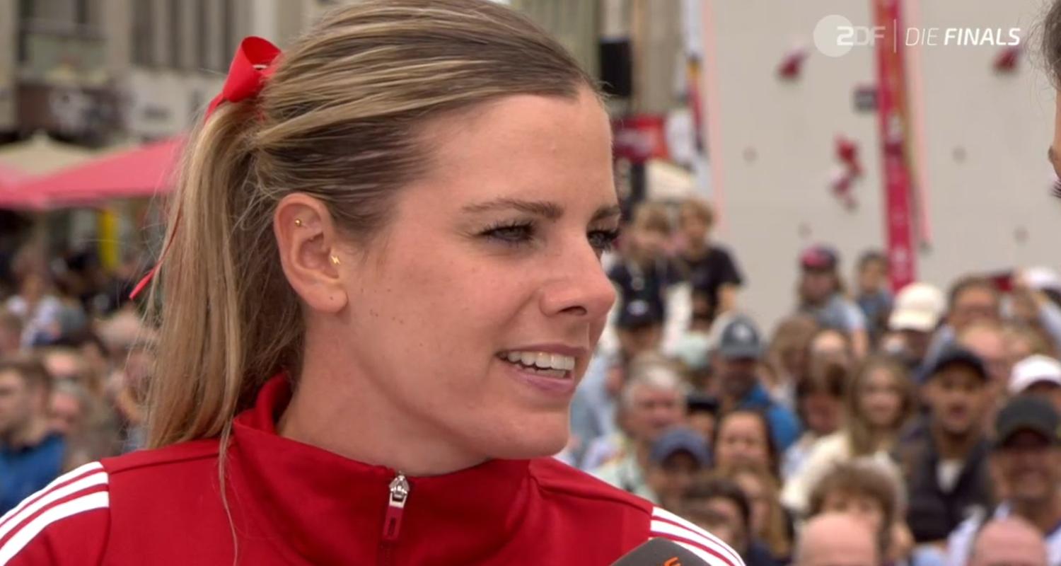 Flag-Football-Nationalspielerin Mona Steven im ZDF-Interview bei den Finals in Dresden am 3.8.2025