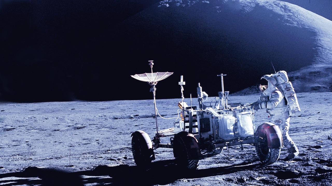 Mondauto auf dem Mond