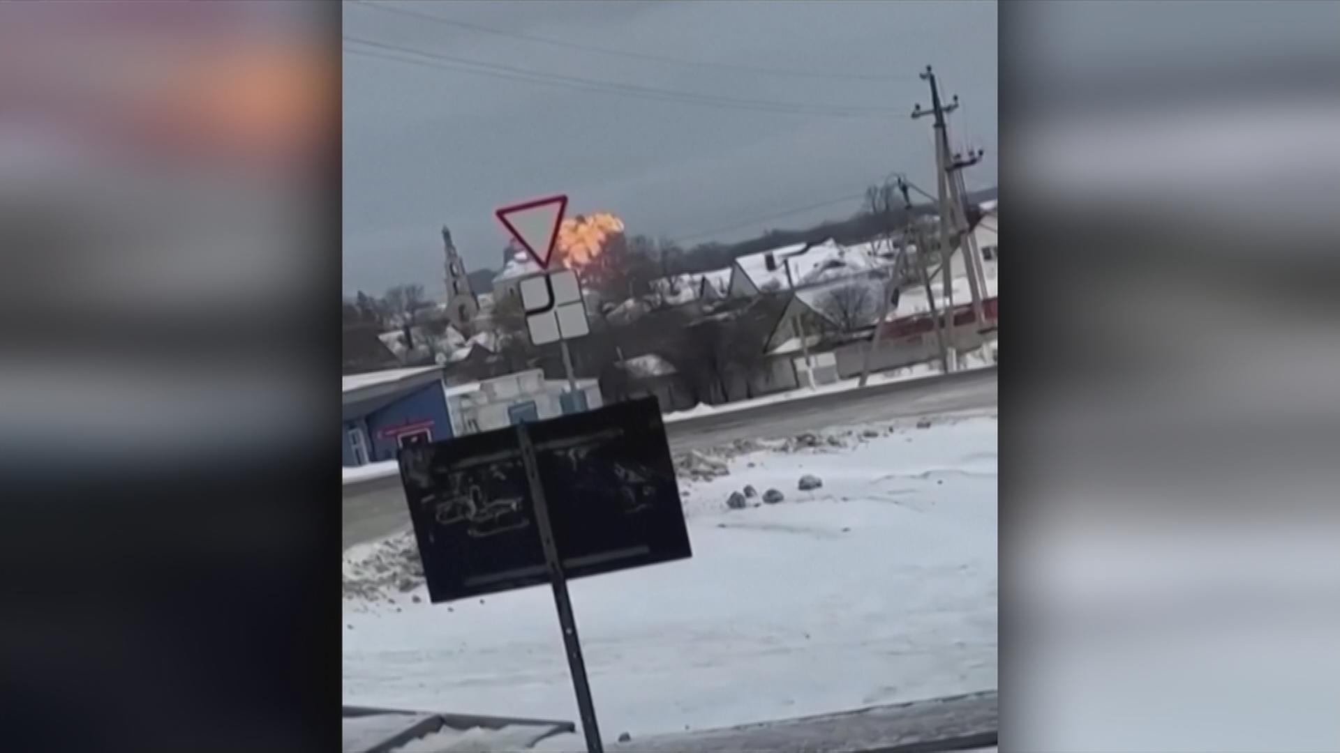 Moskau: Flugzeug mit Gefangenen abgestürzt