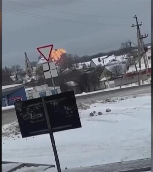 Moskau: Flugzeug mit Gefangenen abgestürzt