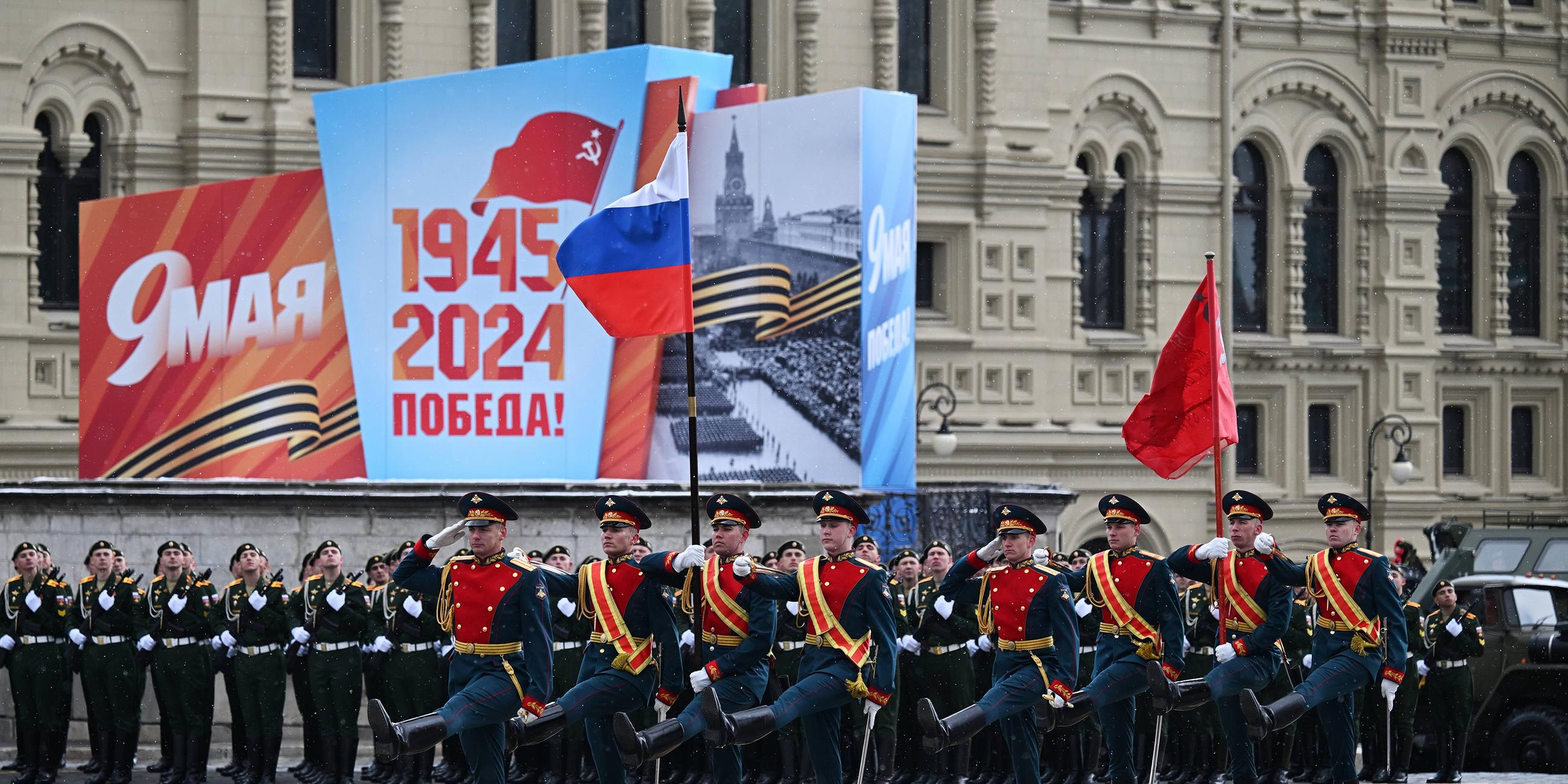 Militärparade zum Tag des Sieges auf dem Roten Platz in Moskau
