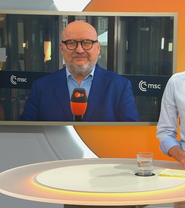 Ulf Röller und Florian Weiss in Schaltpostion am Volle Kanne Pult