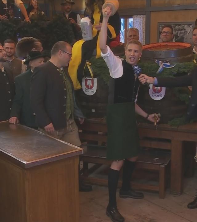 Münchens Oberbürgermeister Krause beim Start des Oktoberfestes.