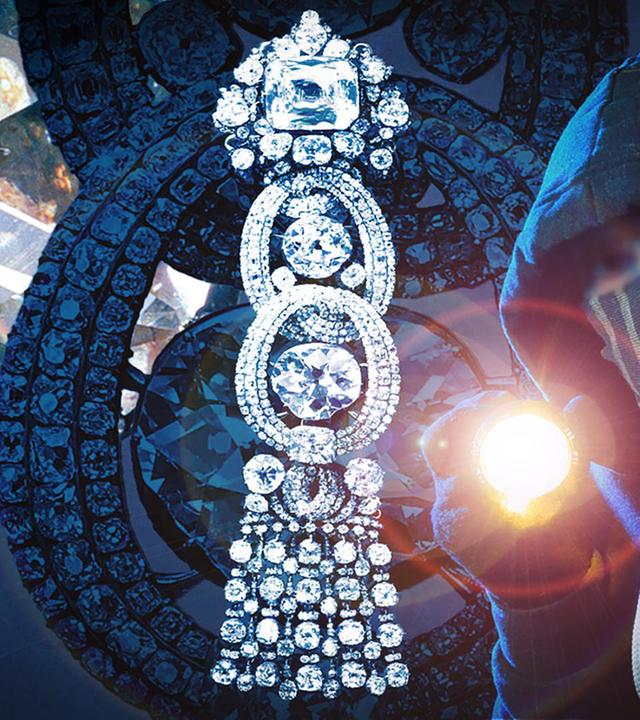 montierte Grafil mit Diamant, Epaulette-Schmuck und einem vermummten Menschen mit Taschenlampe in Hand