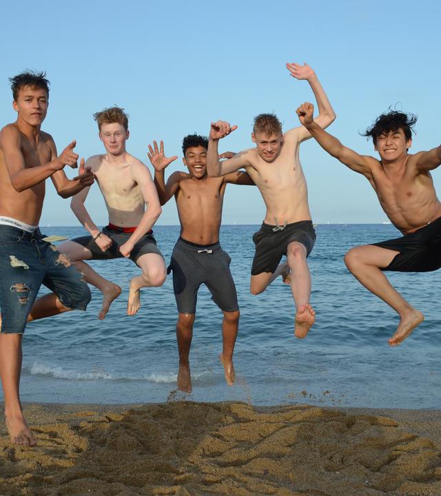 Die Jungs-WG 2017 am Strand