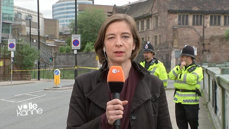 ZDF-Reporterin Diana Zimmermann in Manchester