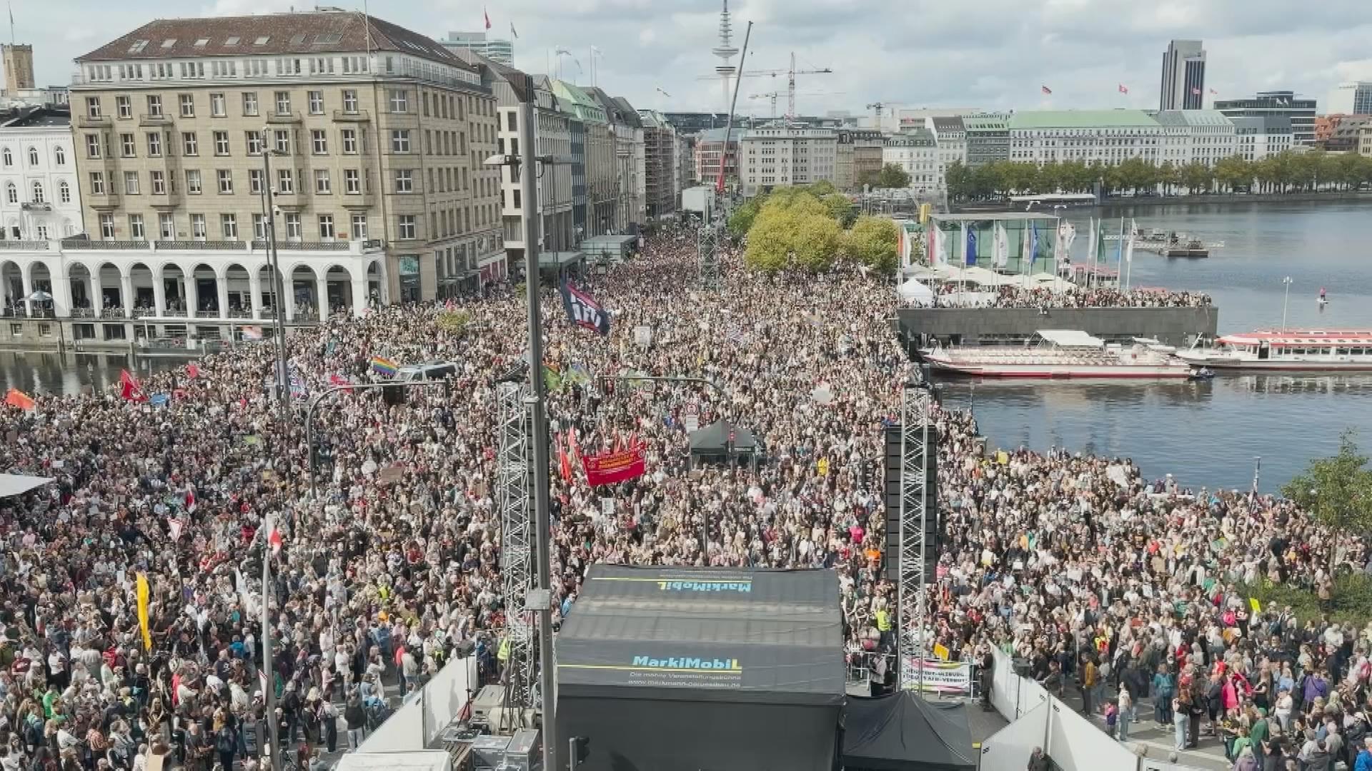 Demonstration in Hamburg nach der Wahl in Sachsen-Anhalt