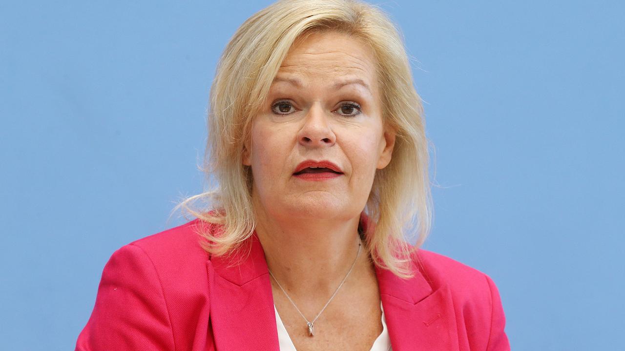 Innenministerin Faeser Distanziert Sich Von WM In Katar ZDFheute