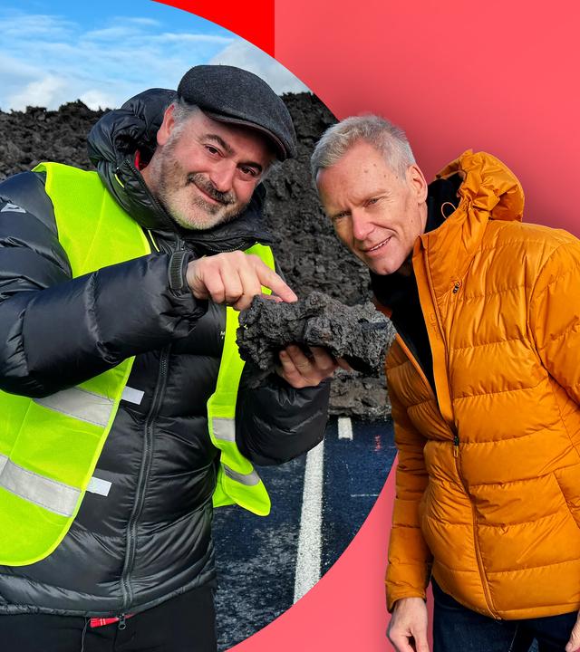 Yan Lavallée zeigt Ingolf Baur begutachten Magma