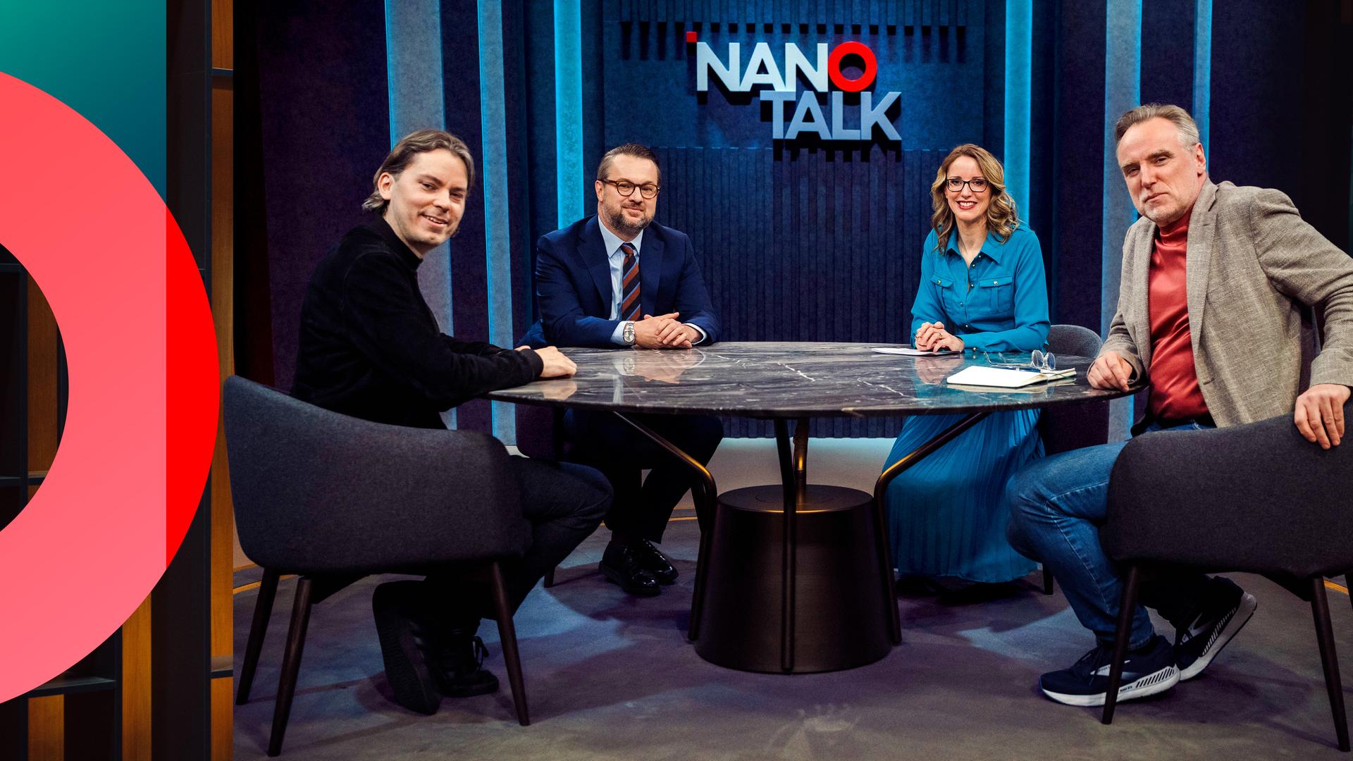 Moderatorin Alena Buyx mit Gästen