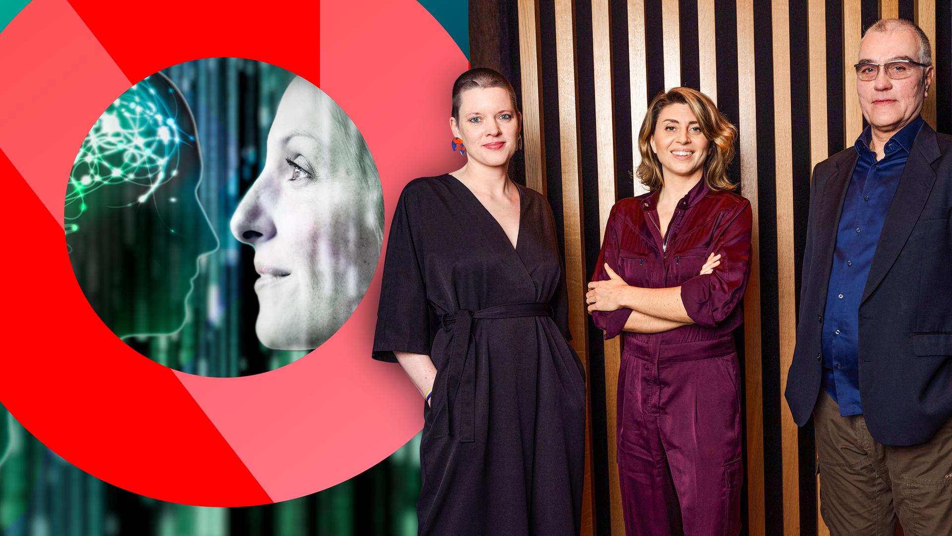 Moderatorin Stephanie Rohde mit zwei Gästen vor einem Sendemotiv 