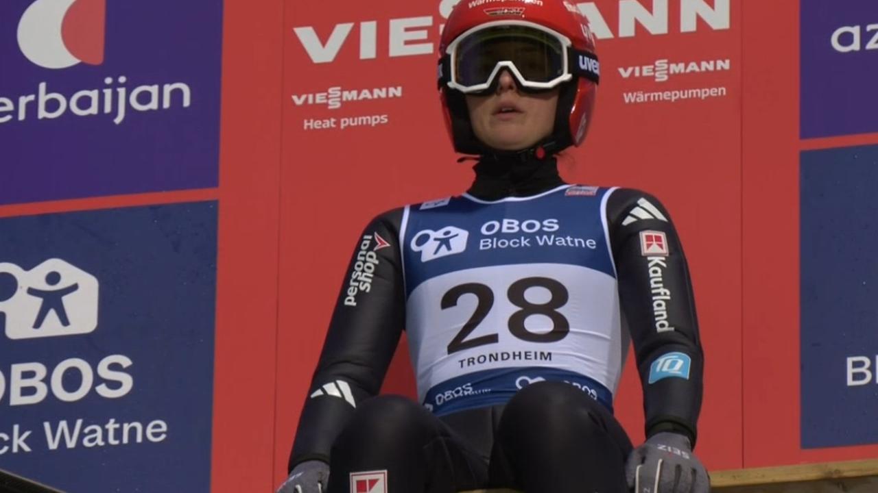 Nordische Kombiniererin Nathalie Armbruster beim Weltcup in Trondheim.