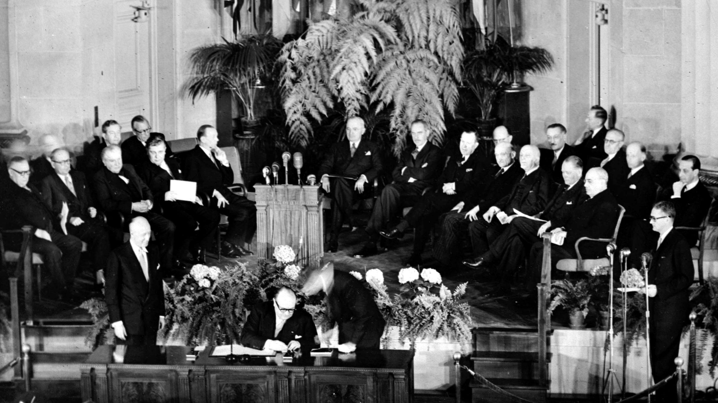 Образование нато. Блок созданный в 1949. Нато договор 1949. 1949 г. Блок созданный в 1949.