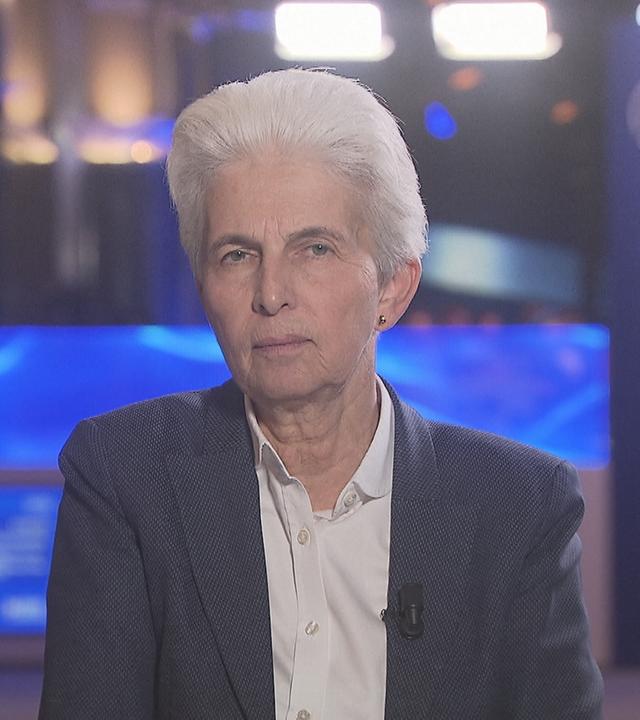 Marie-Agnes Strack-Zimmermann bei ZDFheute Live