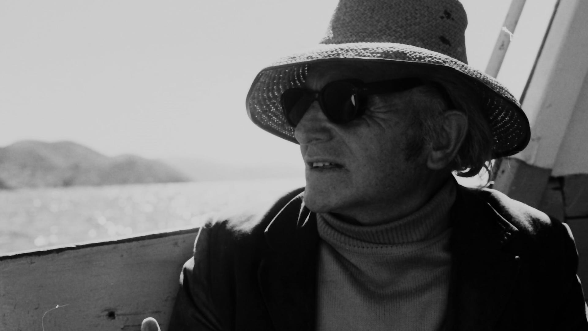 Nazi-Kriegsverbrecher Klaus Barbie, der "Schlächter von Lyon", mit Sonnenbrille und Sonnenhut in Bolivien