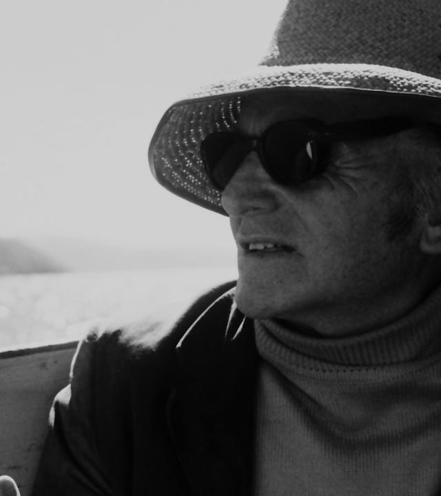 Nazi-Kriegsverbrecher Klaus Barbie, der "Schlächter von Lyon", mit Sonnenbrille und Sonnenhut in Bolivien