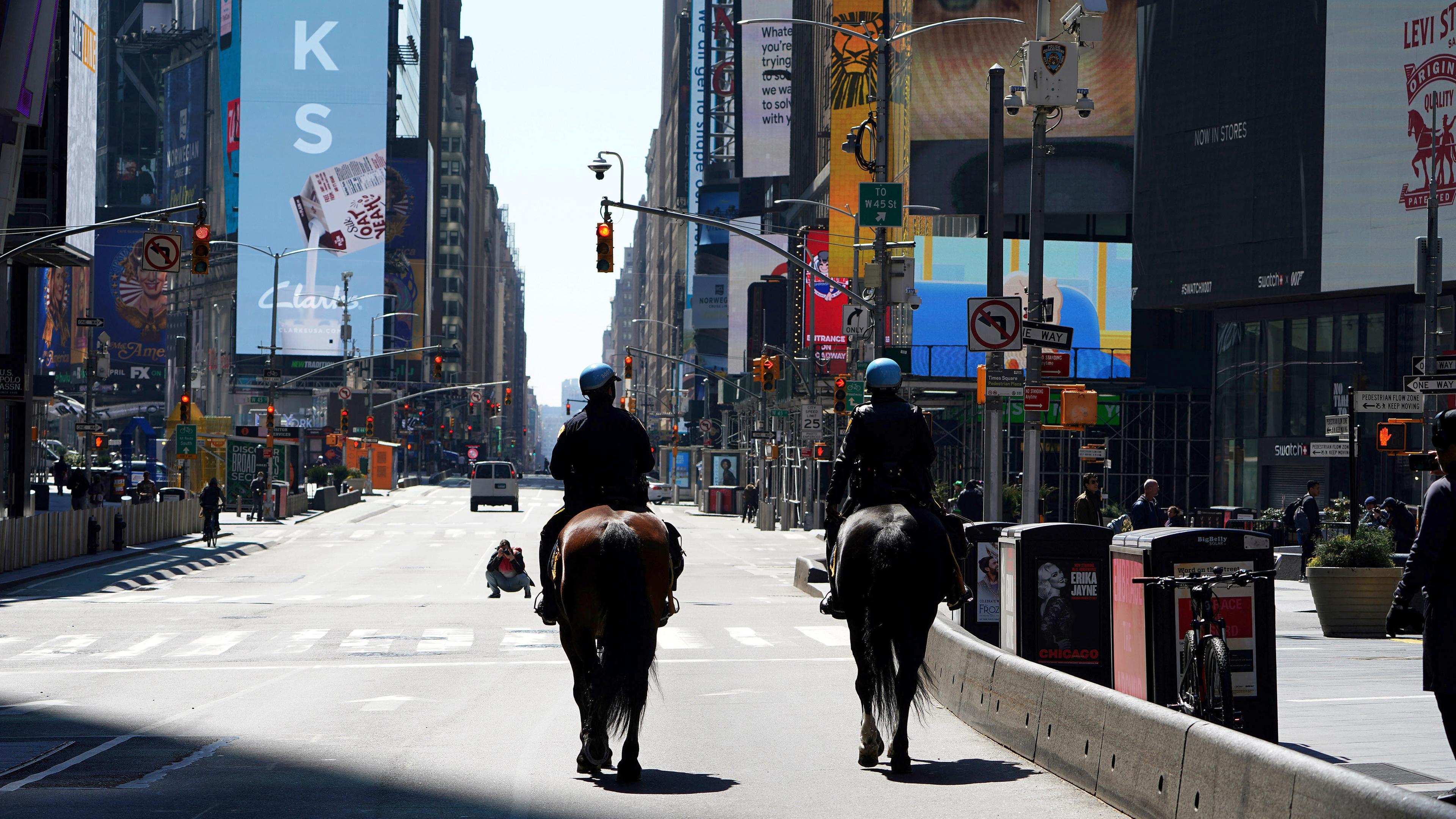 New York - Offiziere reiten in Manhattan