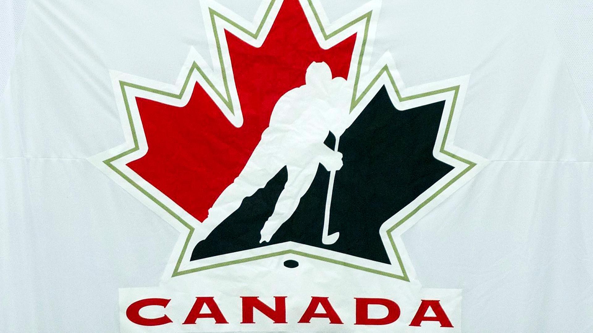 Ein riesiges Trikot mit dem Logo von Hockey Canada 