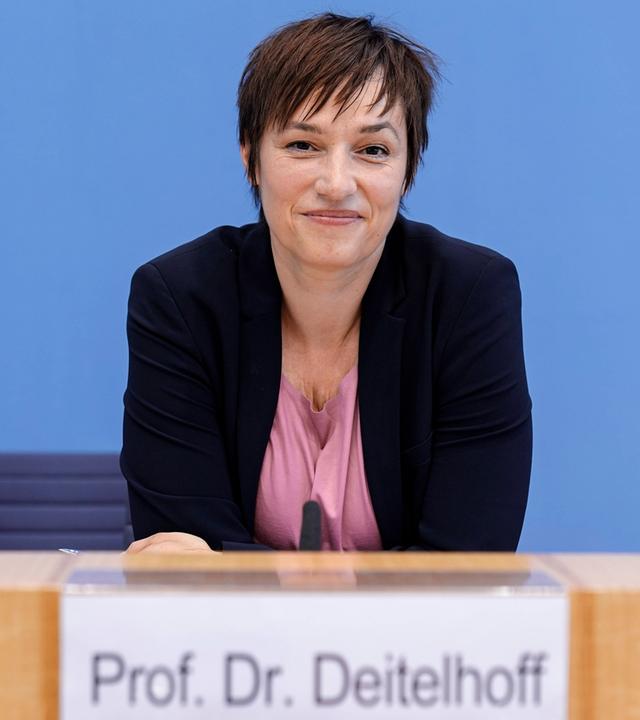 Nicole Deitelhoff