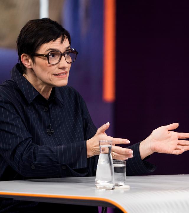 Nicole Deitelhoff bei Maybrit Illner