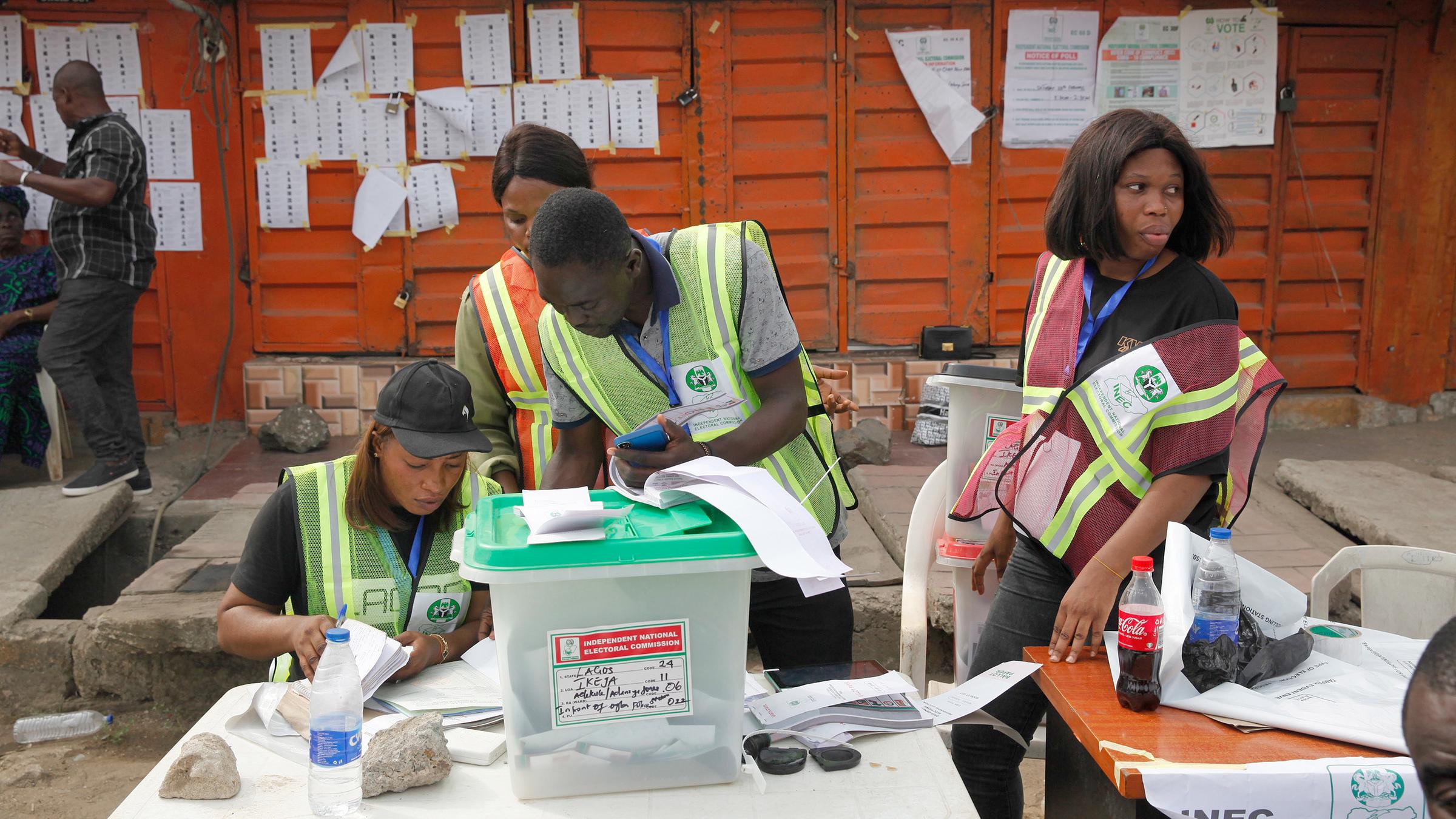 Wahlbüro in Lagos, Nigeria