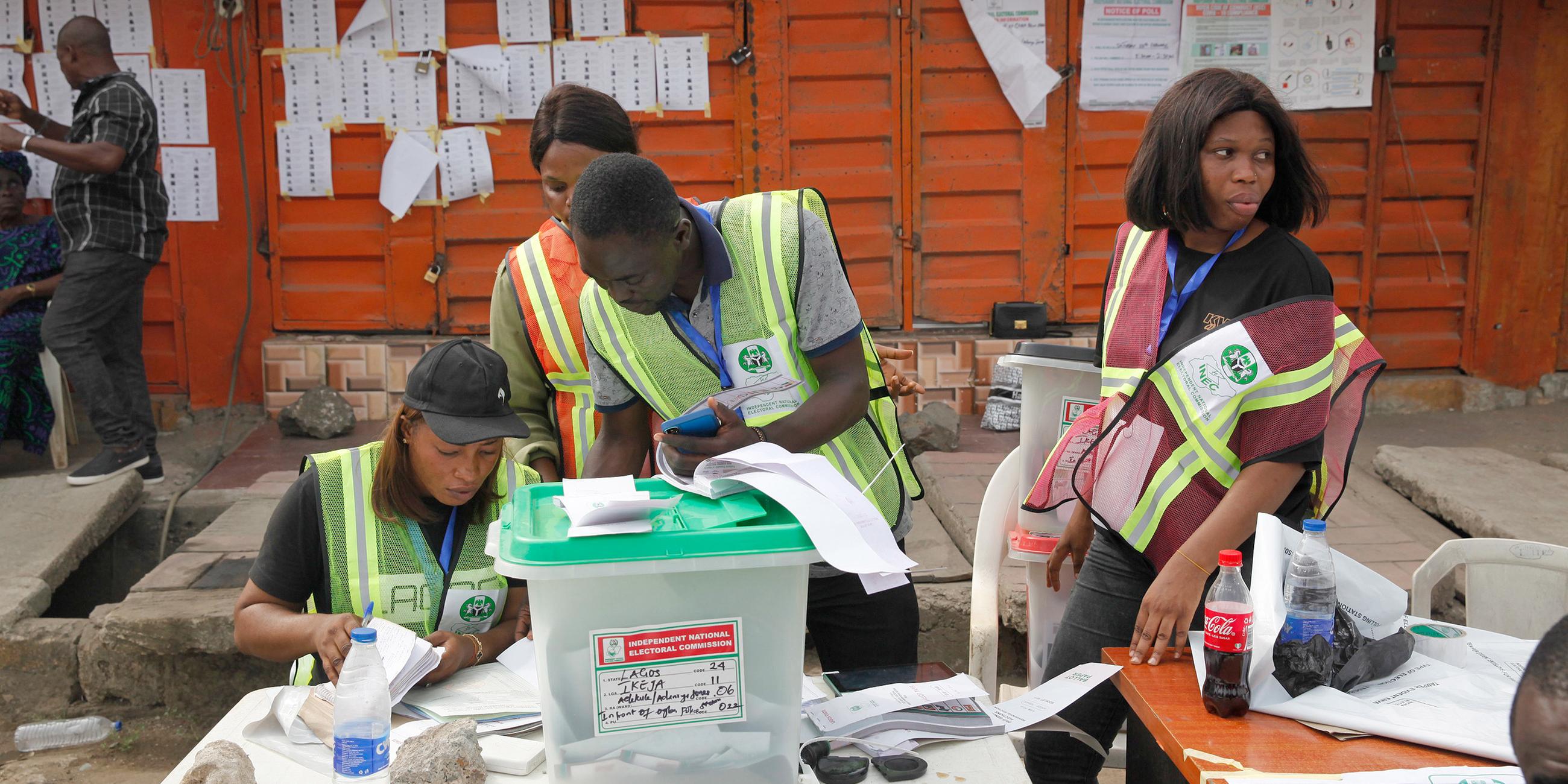 Wahlbüro in Lagos, Nigeria