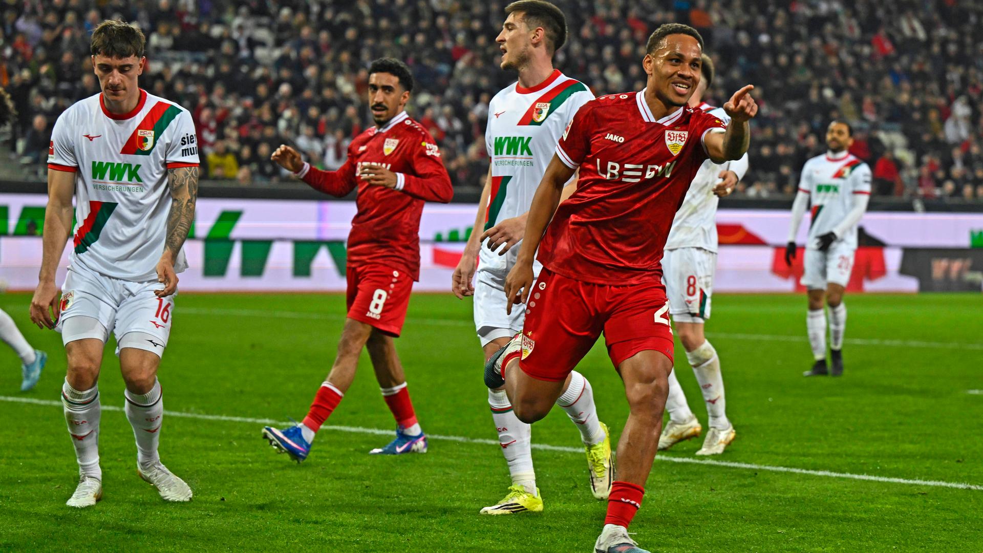 Nikolas Nartey (Stuttgart) jubelt. 