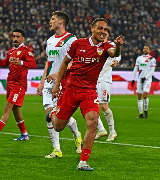 Nikolas Nartey (Stuttgart) jubelt. 