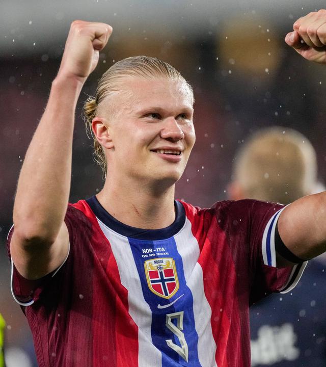 Norwegens Erling Haaland jubelt nach dem Spiel gegen Italien am 06.06.2025.