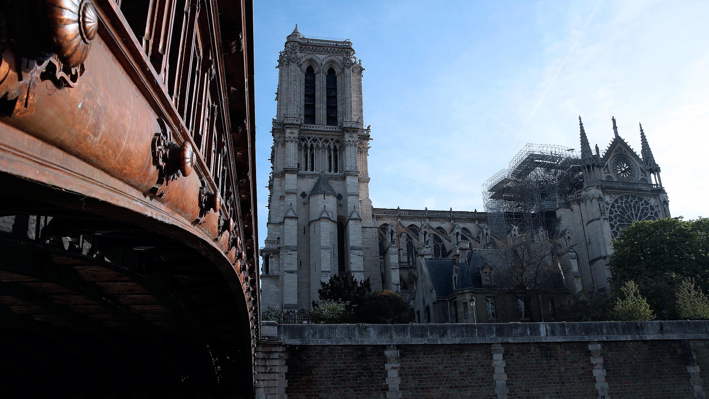 Zerstörungen nach dem Brand in Notre-Dame, Paris, aufgenommen am 18.04.2019