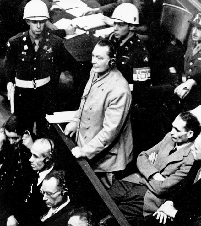 "Die Wahrheit über den Holocaust (7) Gerechtigkeit": Nürnberger Kriegsverbrecherprozesse: Hermann Göring vor Gericht.