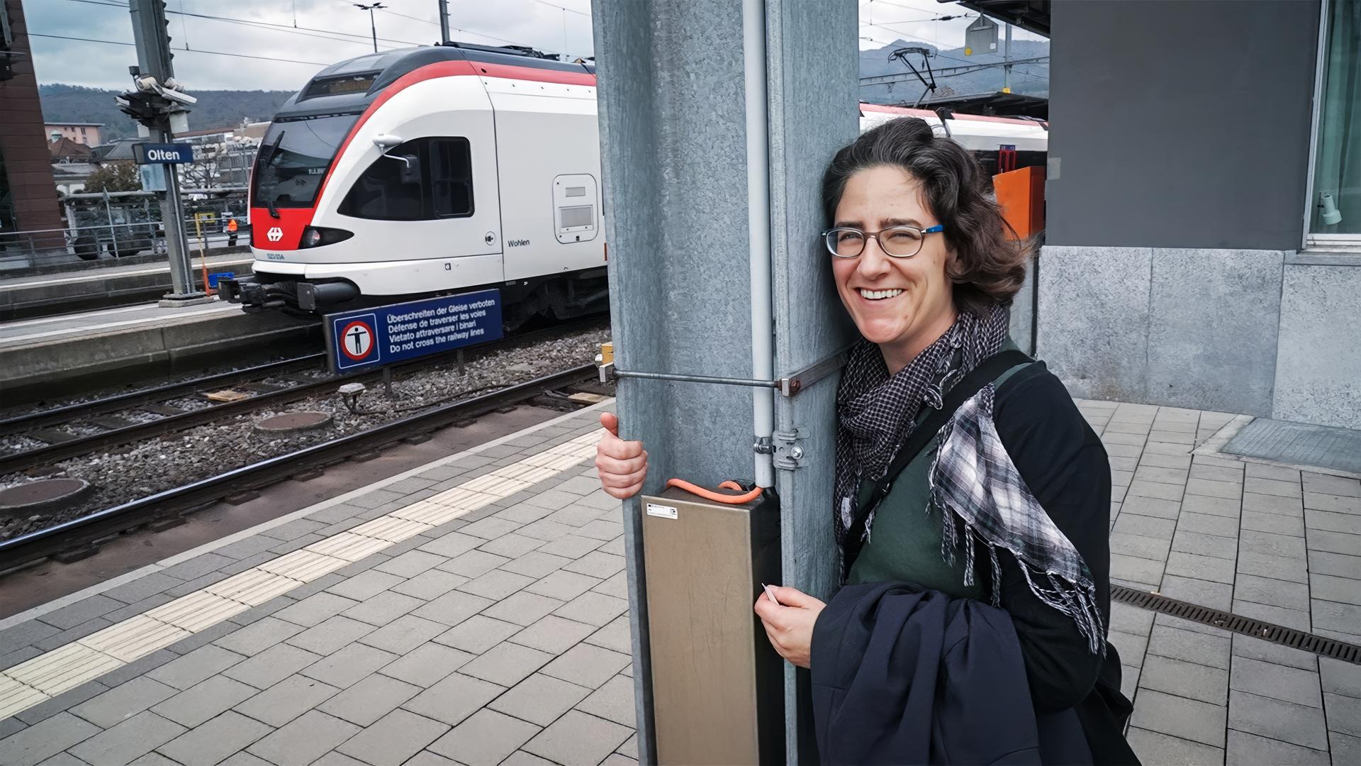 Regina (Name geändert) ist in Zugleitungen verliebt.